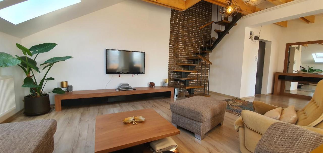 Hoobee Home & Rooftop Terrace Târgu-Mureş Екстериор снимка